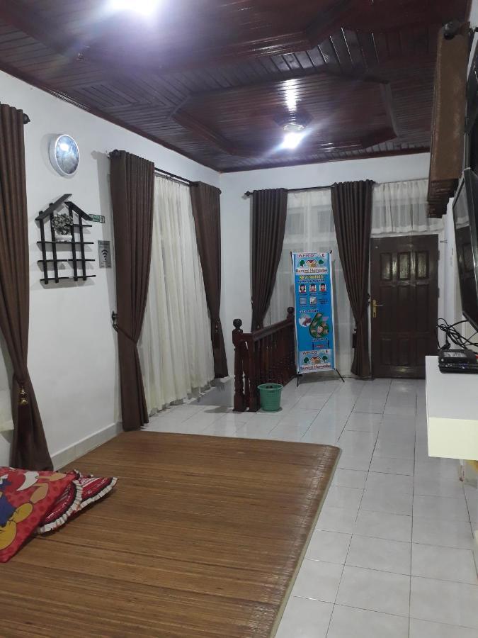 Bumimi Homestay Painan エクステリア 写真