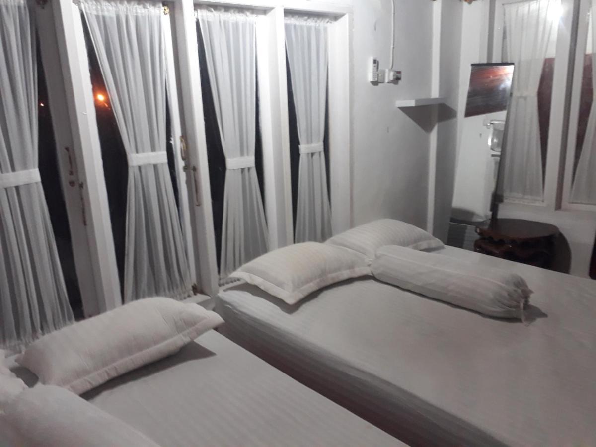 Bumimi Homestay Painan エクステリア 写真