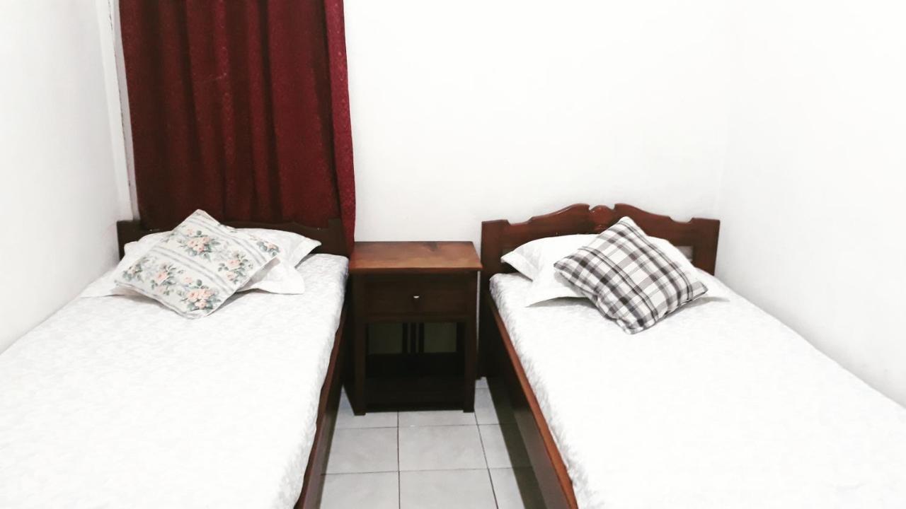 Bumimi Homestay Painan エクステリア 写真